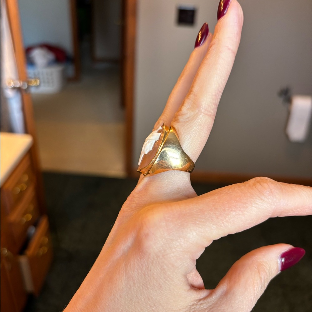 14K Gold Cameo Ring Carved Shell Athena or Roman Soldier size 7.25 - Picture 10 of 16